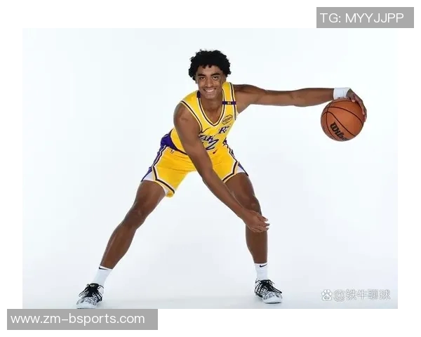 克里斯蒂强调球队有潜力成为联盟最佳防守阵容全力以赴实现目标 克里斯蒂强调球队有潜力成为联盟最佳防守阵容全力以赴实现目标