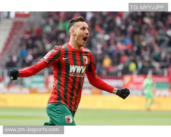 多特蒙德球迷抗议赛程不公导致与奥格斯堡比赛频繁中断 多特蒙德球迷抗议赛程不公导致与奥格斯堡比赛频繁中断